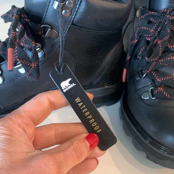 New—-Sorel Lennox hiking boots-black-size 6 - Picture 9 of 16